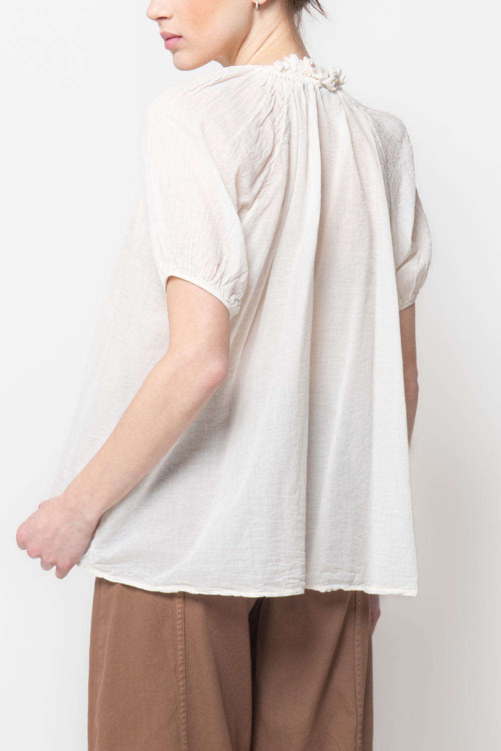 Blusa alla coreana in mussola