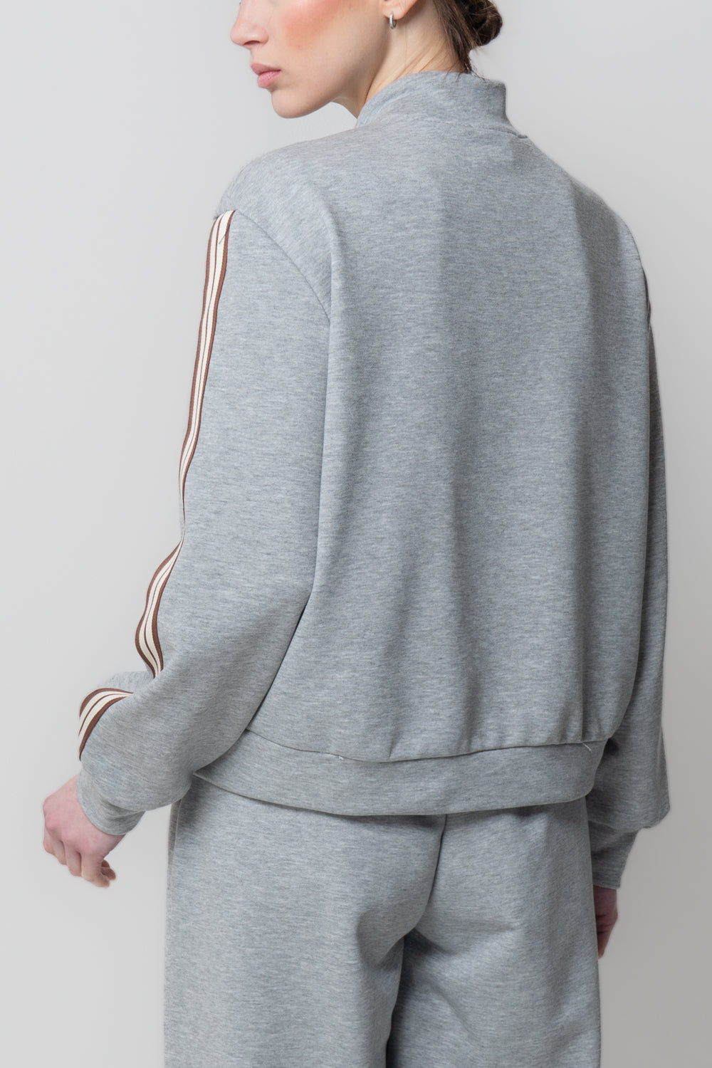 Felpa mandarin con alamari