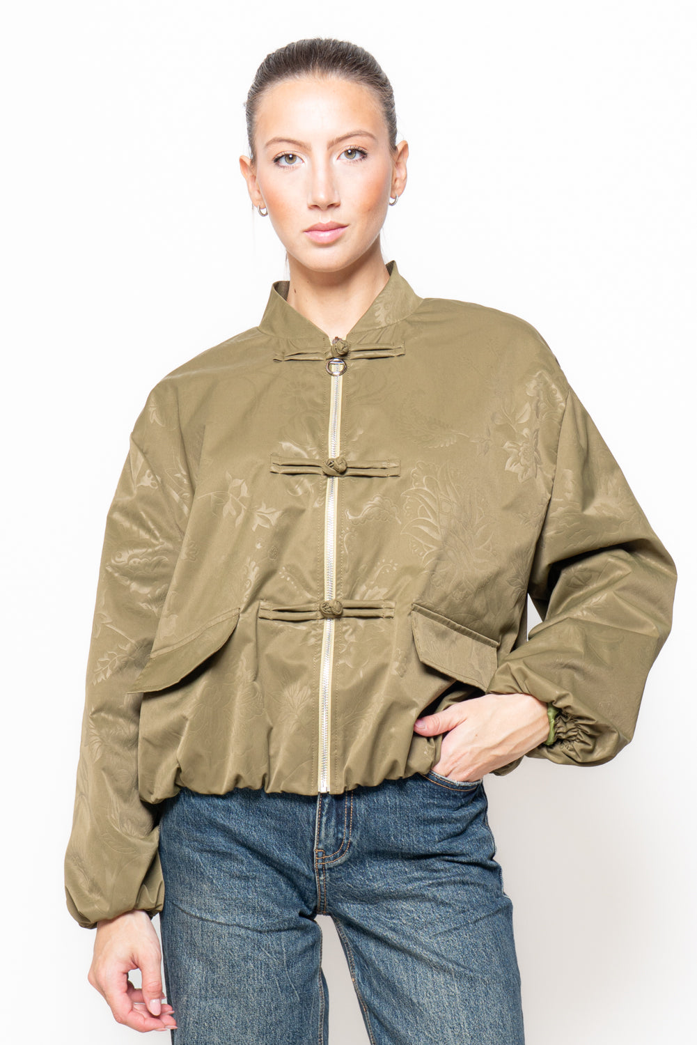 Giacca stile orientale con chiusura a nodini