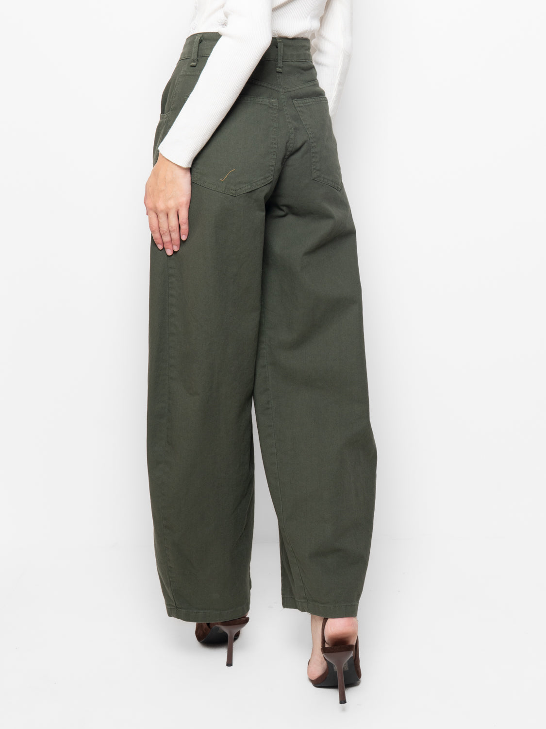 Pantalone cargo verde militare con cintura