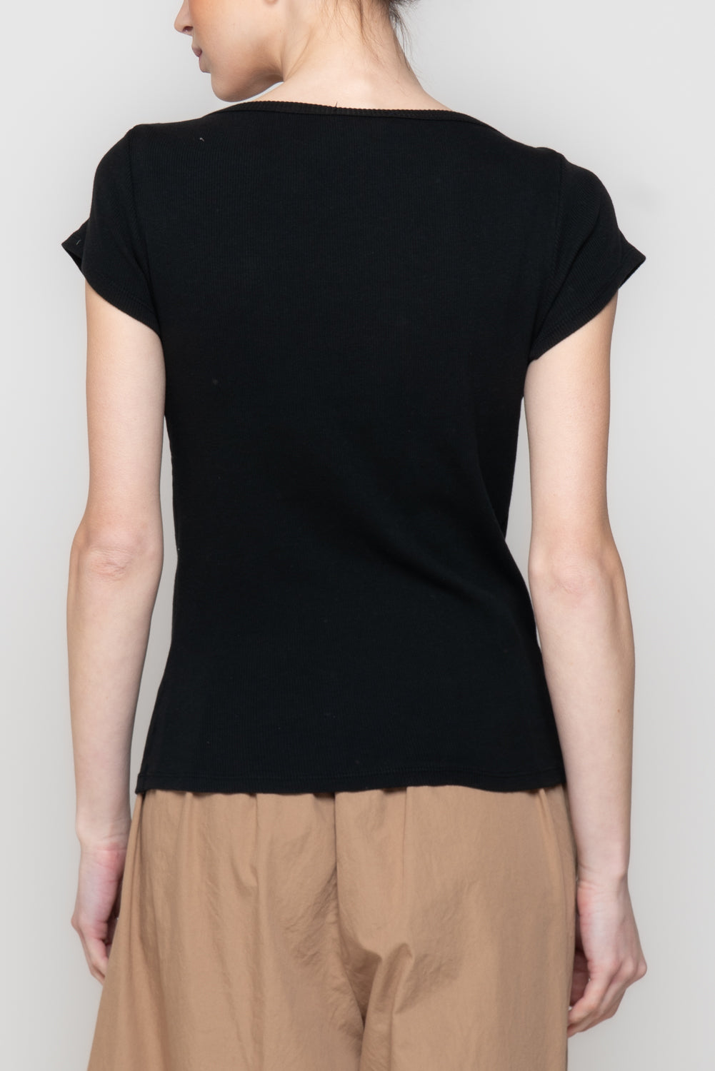 T-shirt a Costine con Scollo a Barca