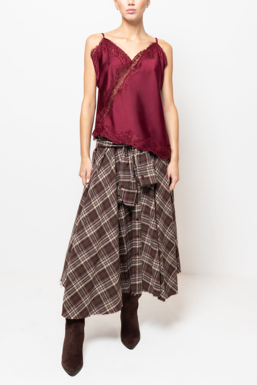 Top in satin con intarsi in pizzo