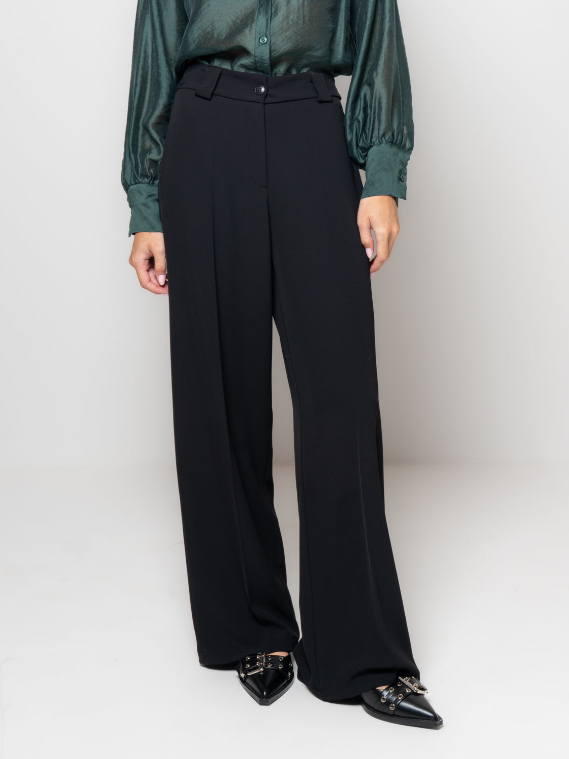 Palazzo in tessuto fluido