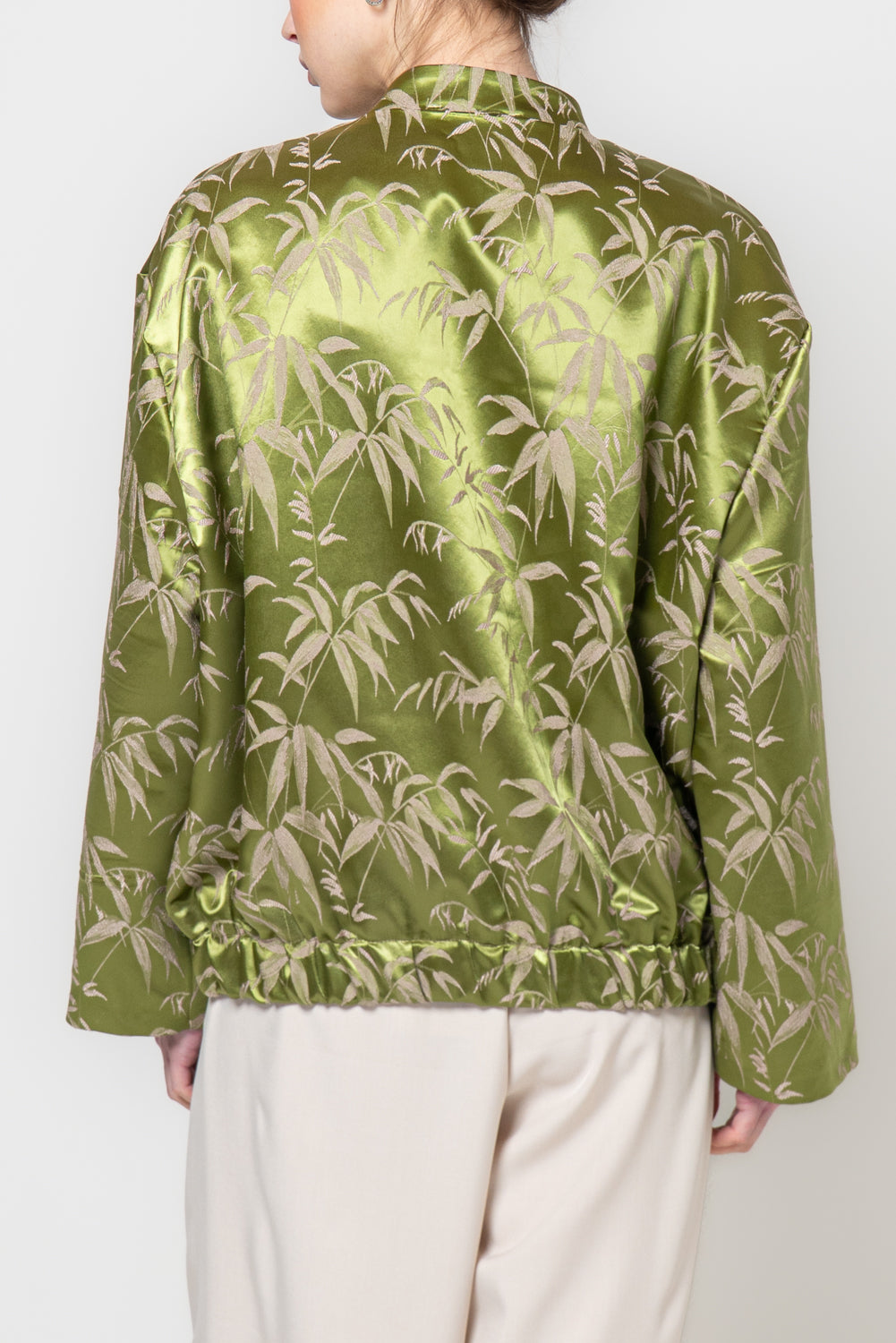 Bomber in raso con stampa foglie