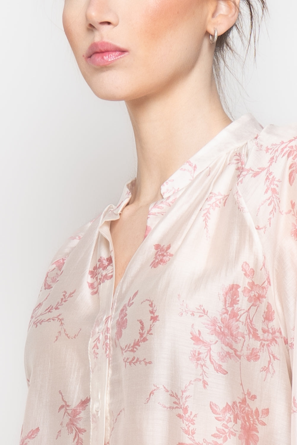 Camicia in fantasia con dettagli in pizzo