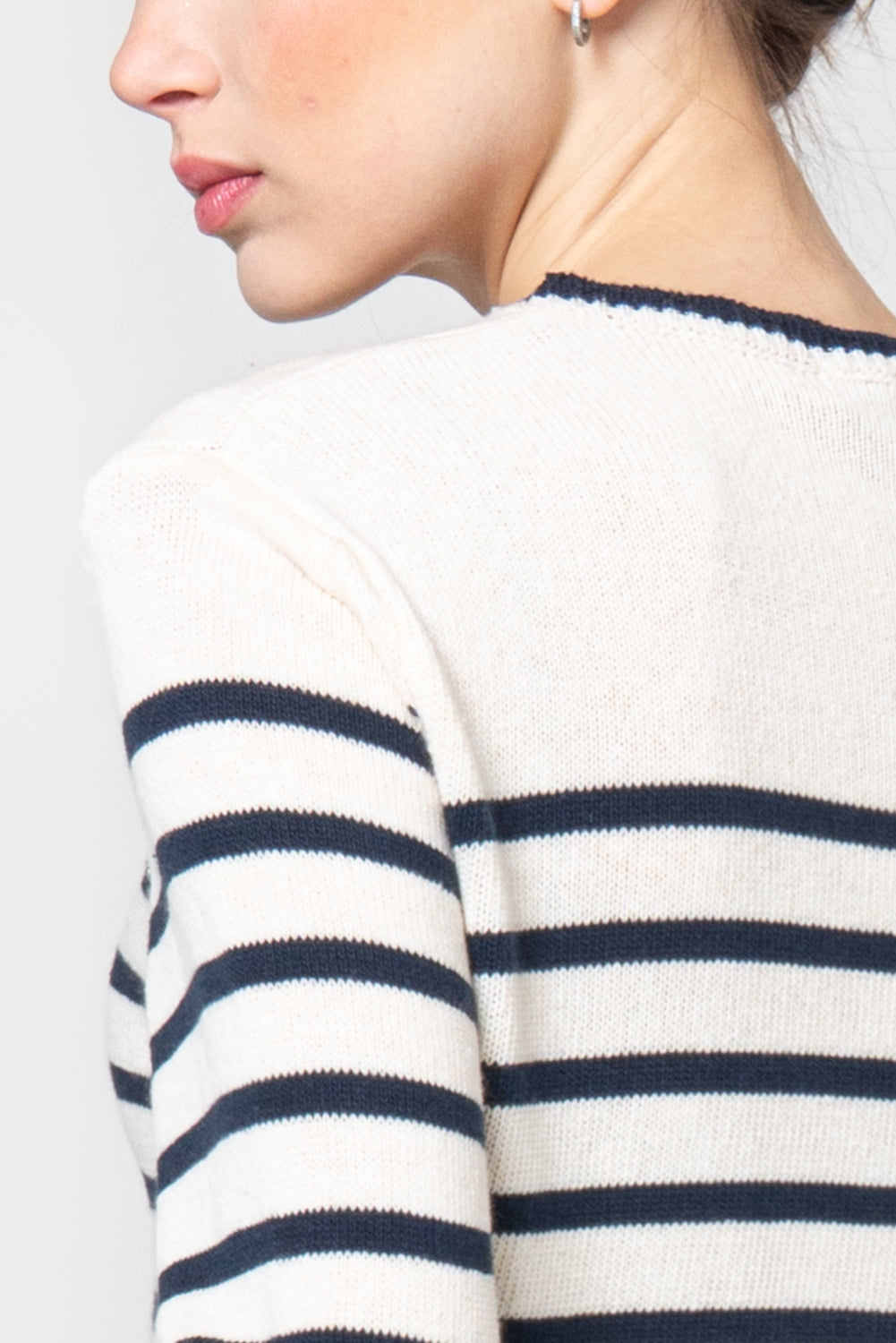 Maglia paricollo a righe