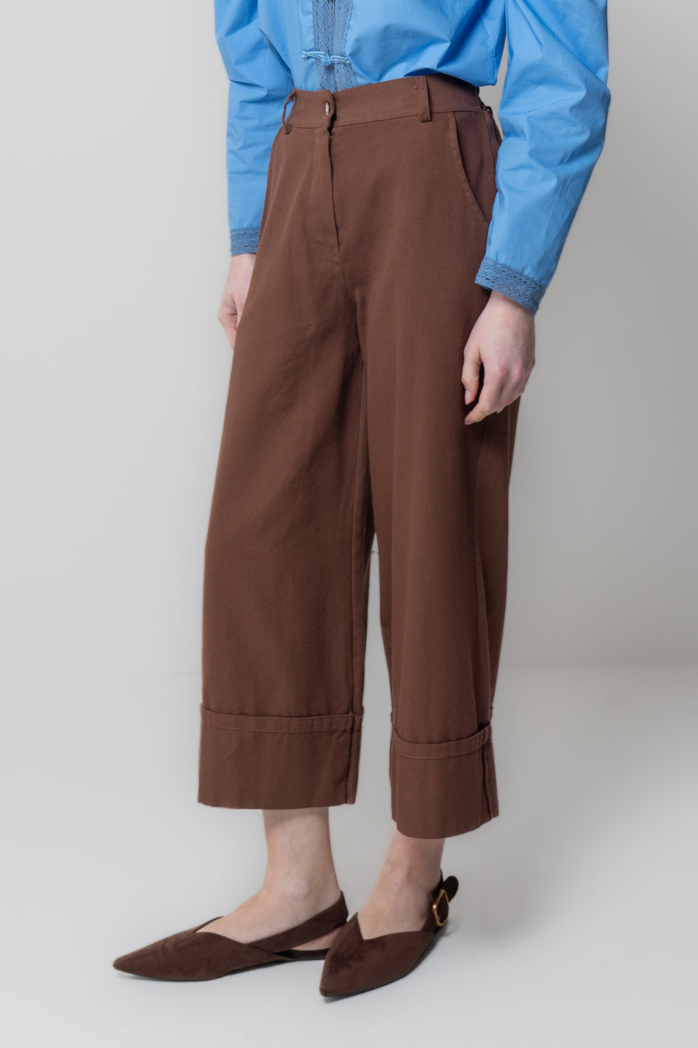 Pantalone Cropped con Risvolto