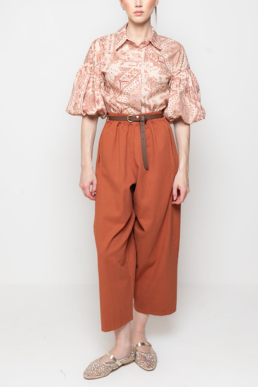 Pantalone a Gamba Larga con Cintura