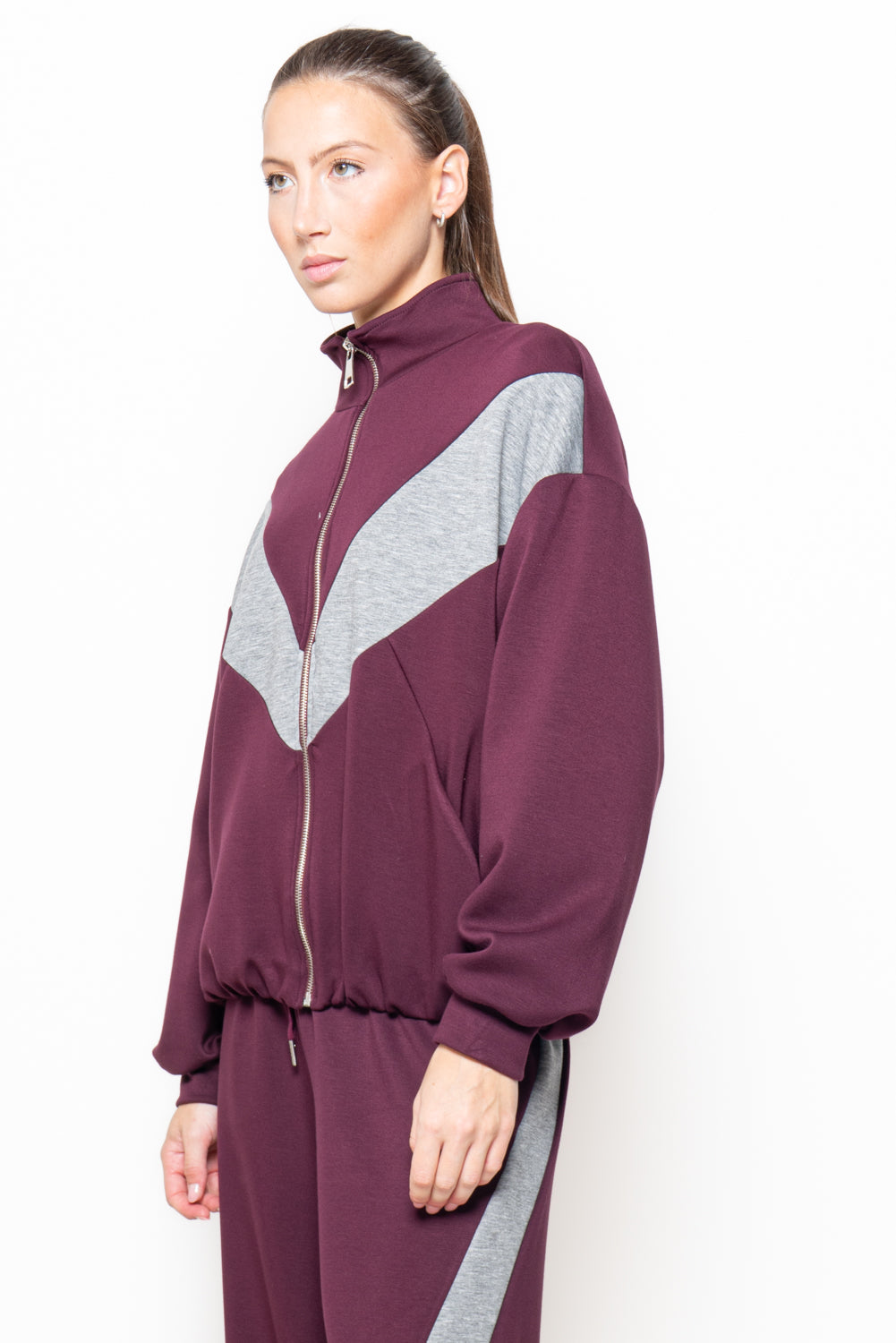 Felpa collo alto con inserti color block