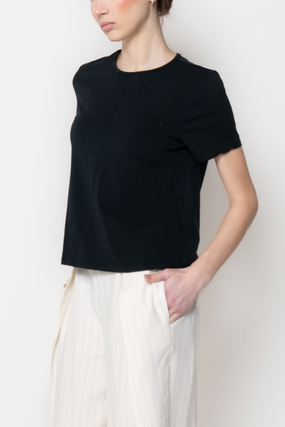 T-shirt con Dettaglio Cut-out e Nodo