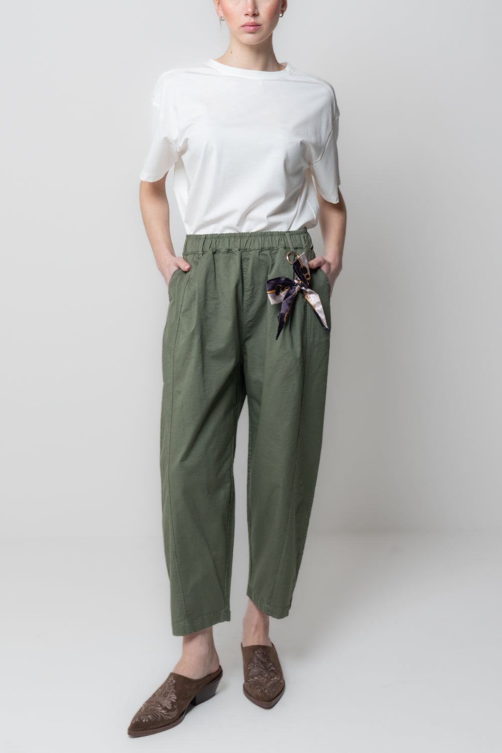 Pantalone a Carota con Foulard