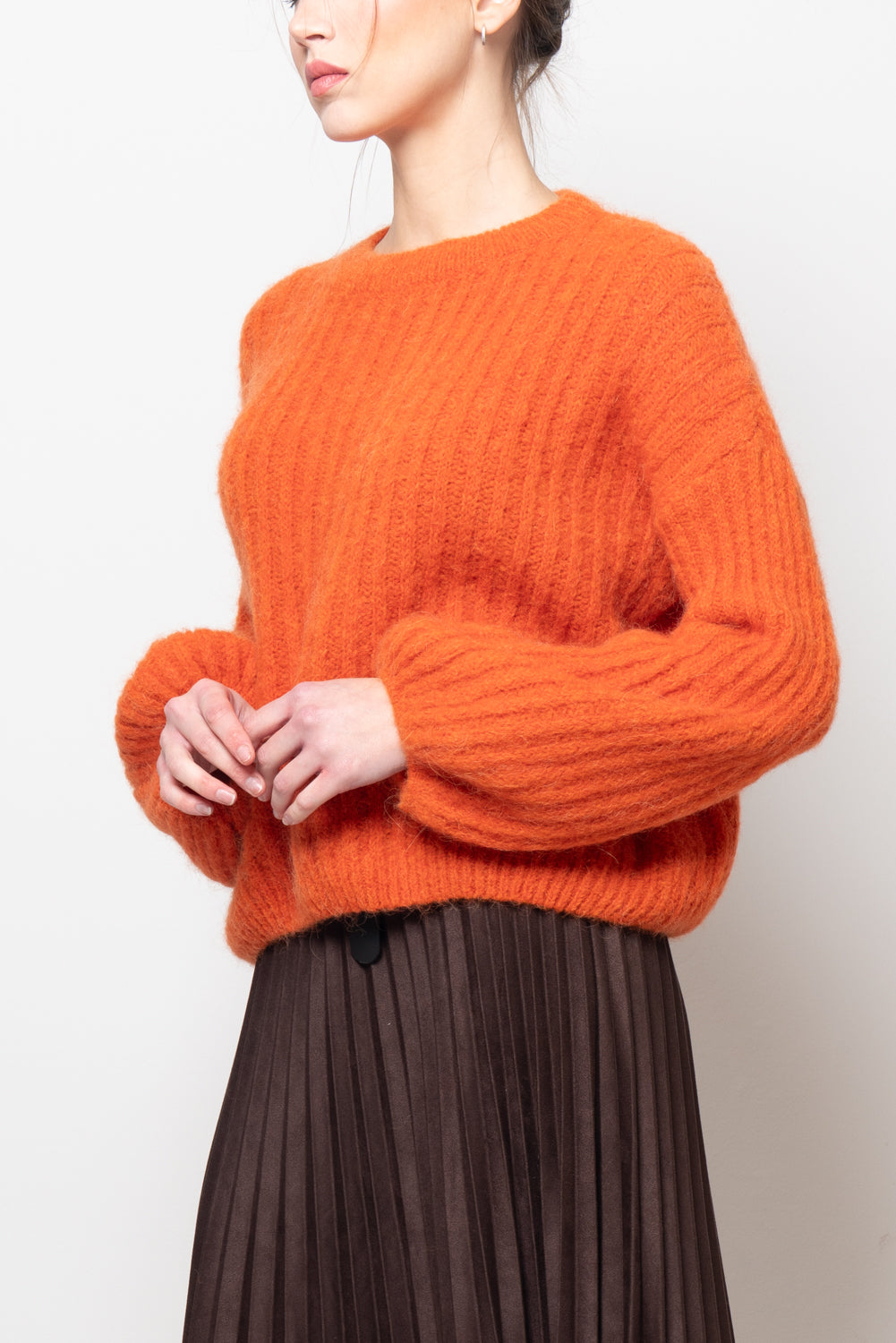 Maglia a coste con manica volume