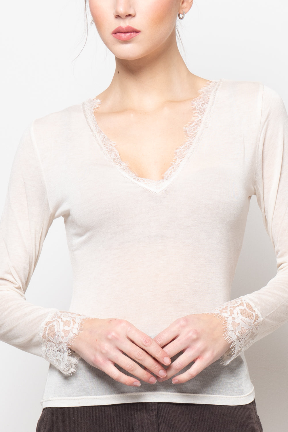 Maglia scollo a V ultralight in misto cashmere