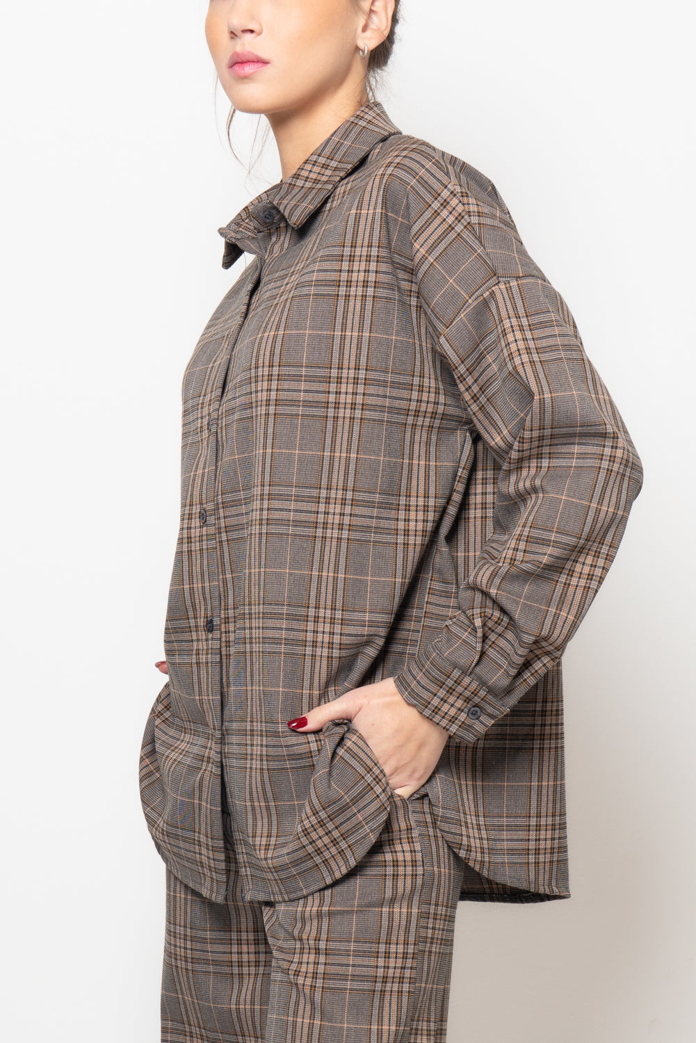 Camicia over a quadri