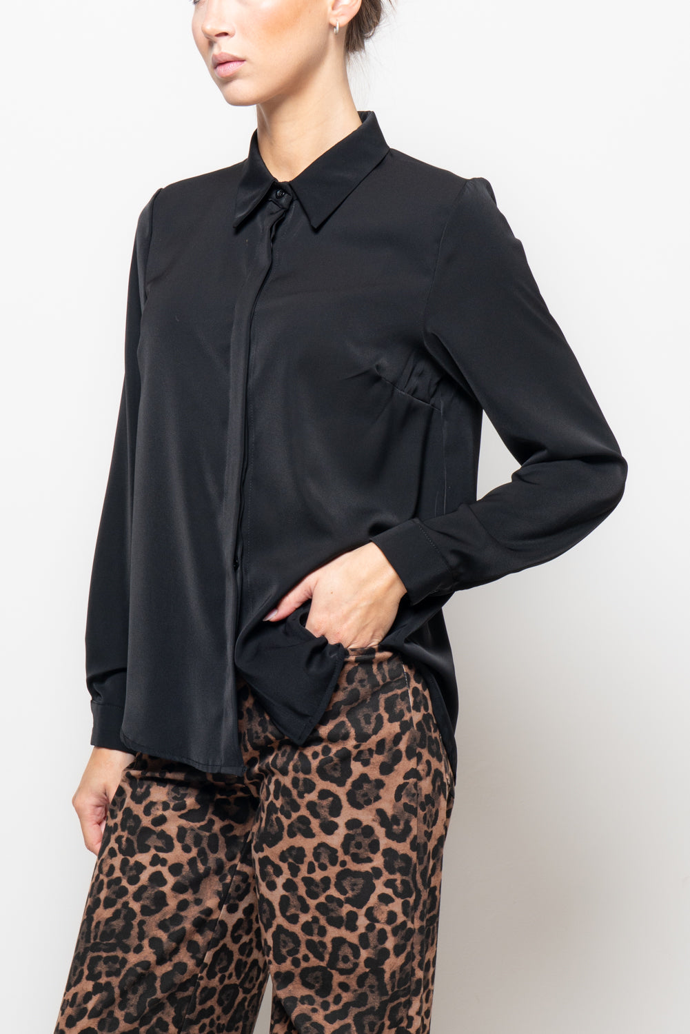 Camicia bottoni coperti