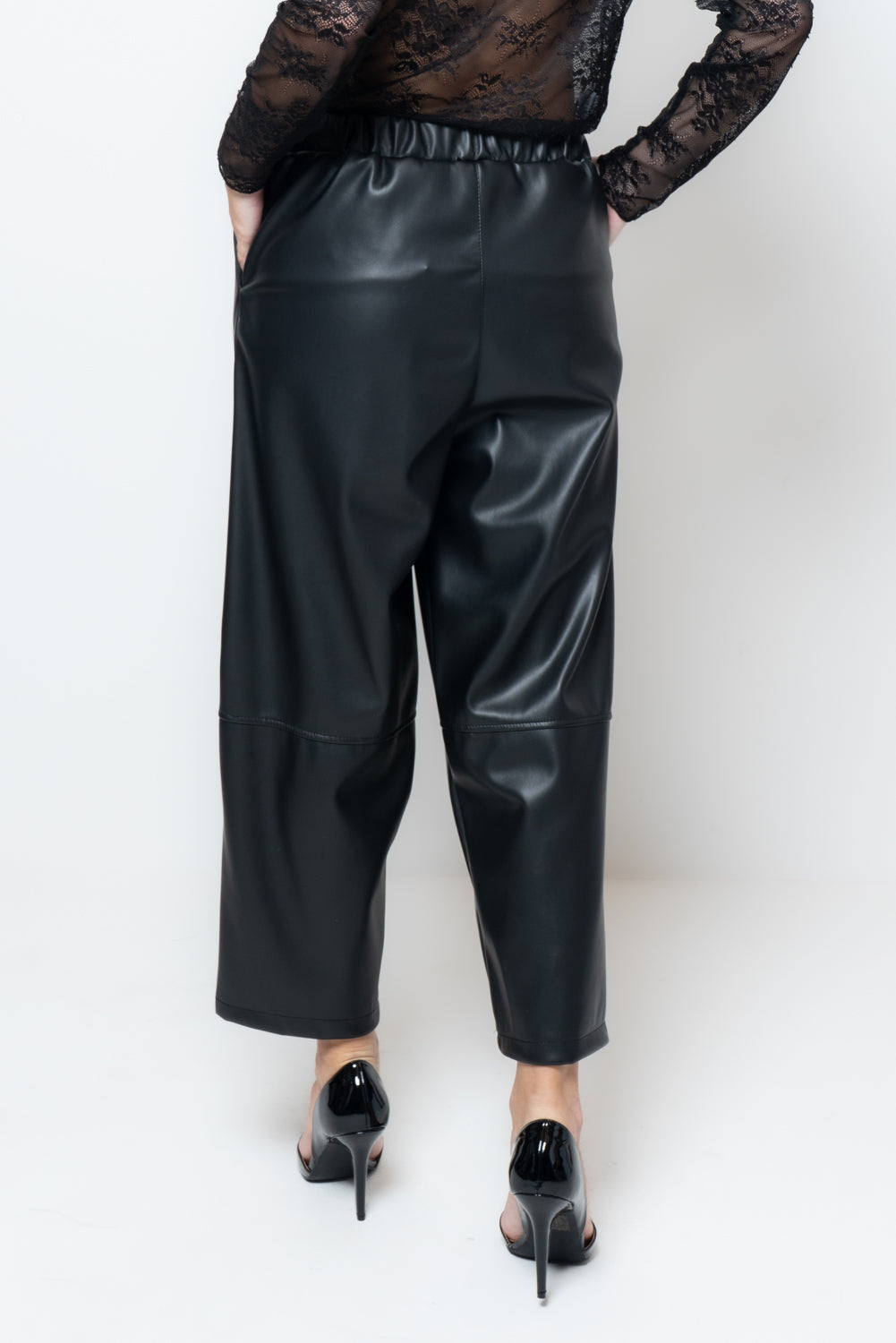 Pantalone baggy in similpelle