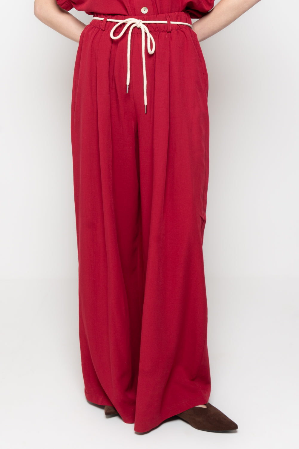 Pantalone palazzo in misto lino con cinturino