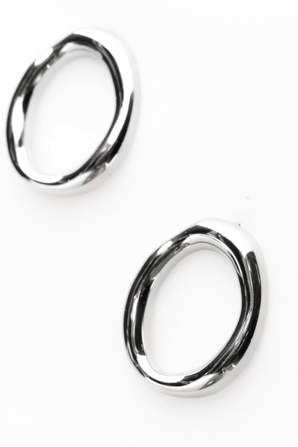 Orecchini a Cerchio Irregolari