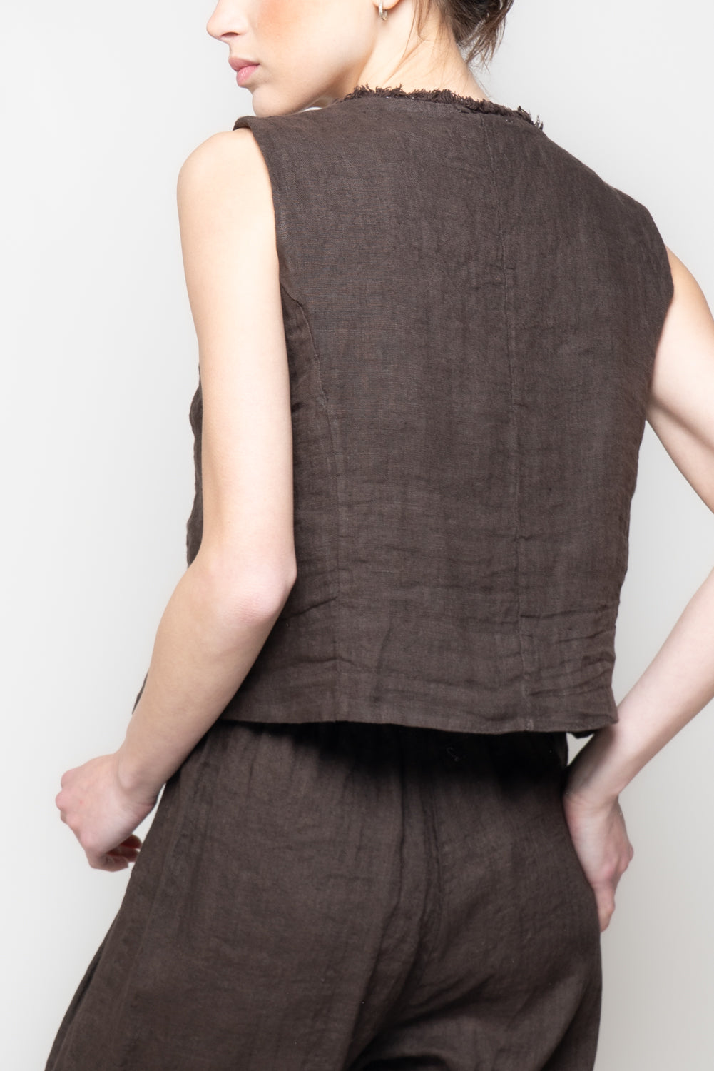 Gilet in 100% Lino con bordi sfrangiati