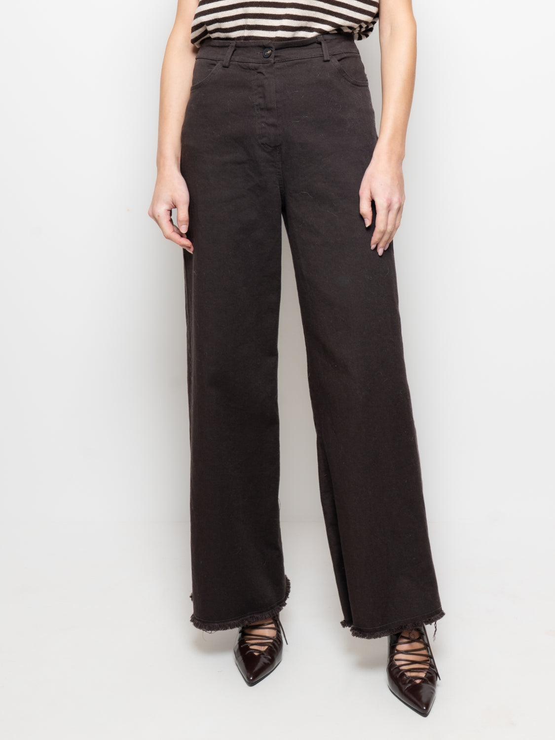 Pantalone wide con orlo sfrangiato