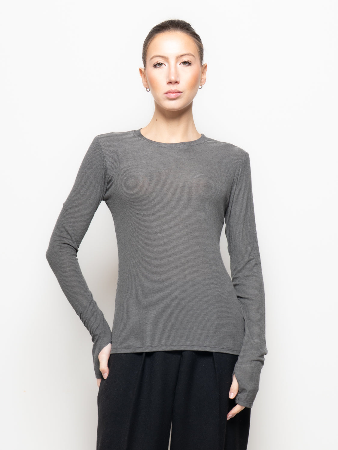 Maglia a costine con foro