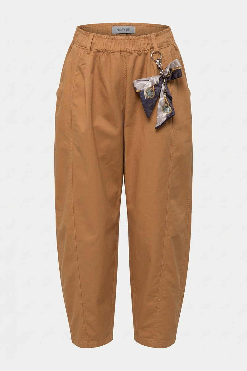 Pantalone a Carota con Foulard