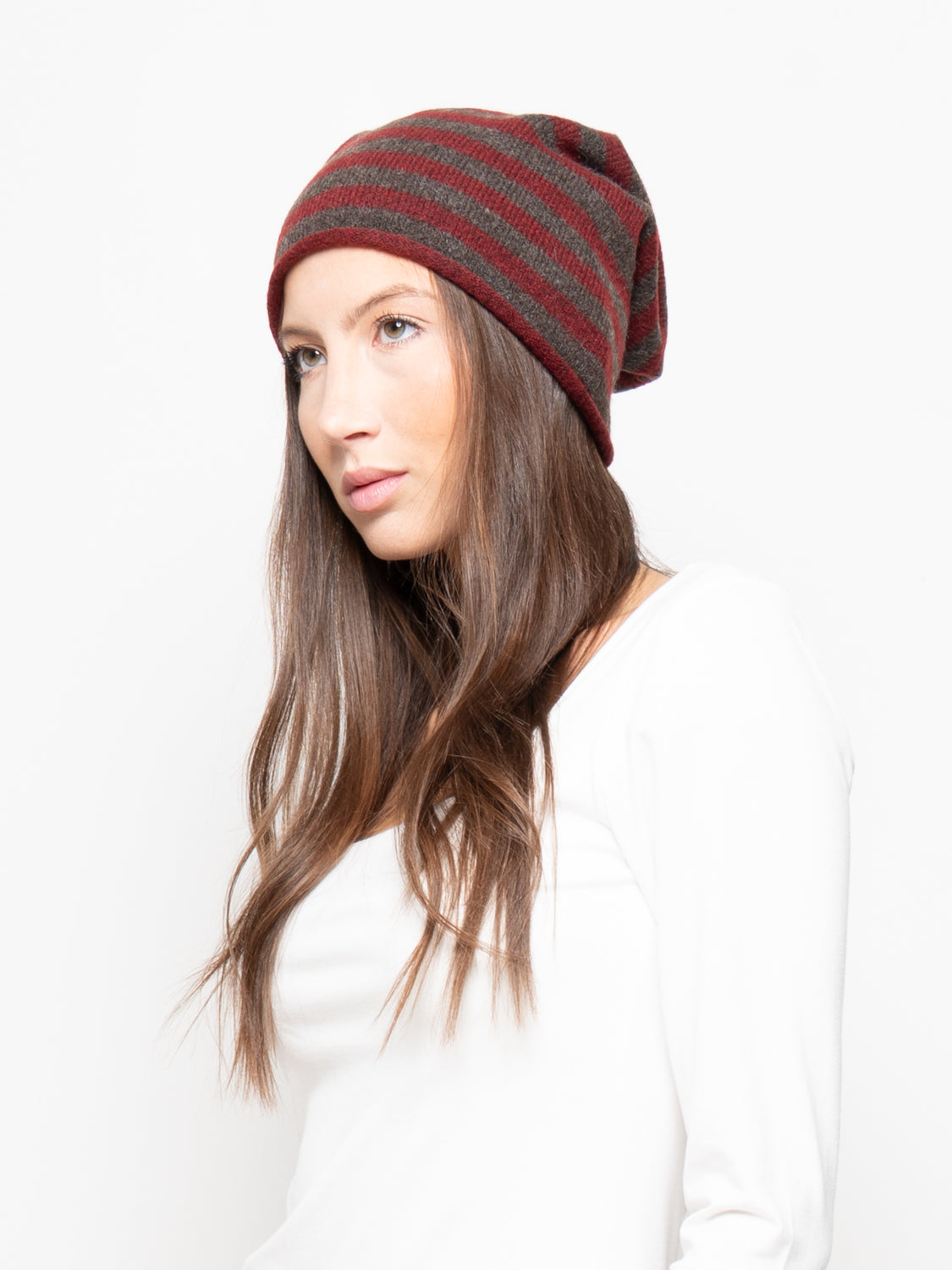 Berretto a righe in maglia oversize
