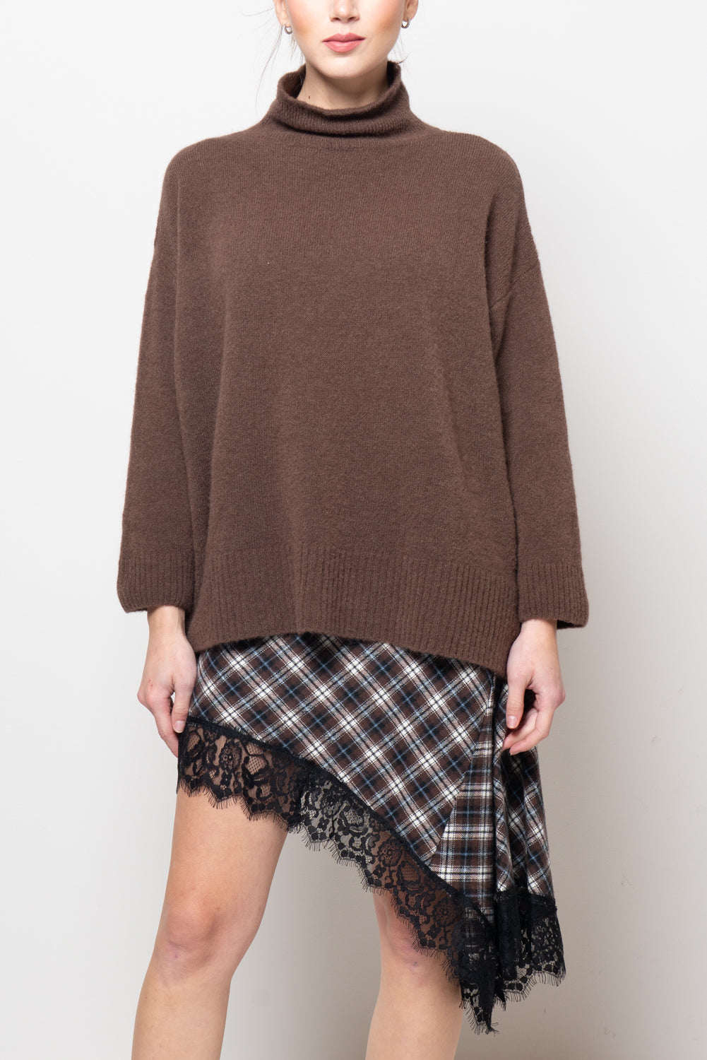 Maglia ampia con collo a cratere