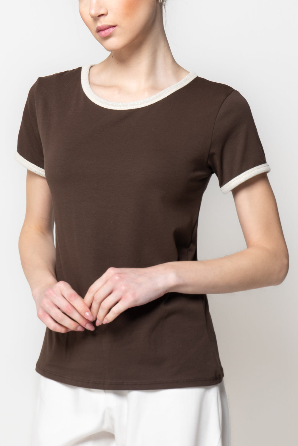 T-shirt con Profili a Contrasto