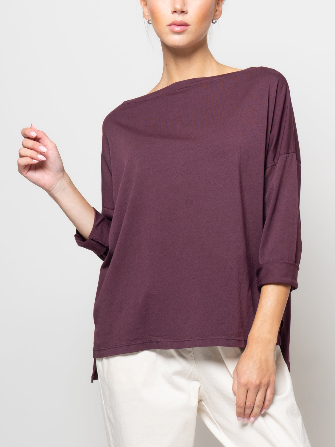 T shirt a manica lunga con scollo a barca