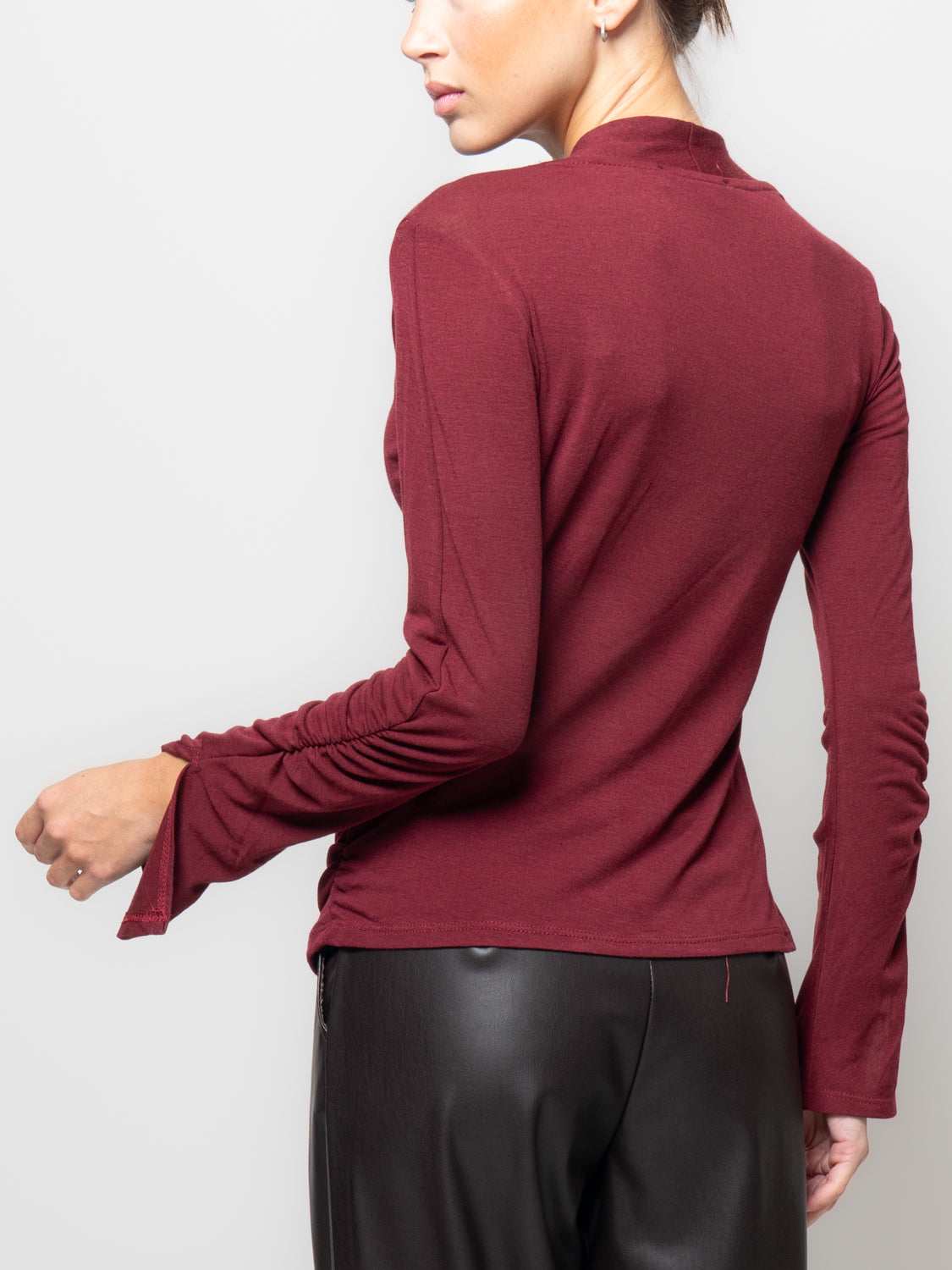 Maglia sollo asimmetrico