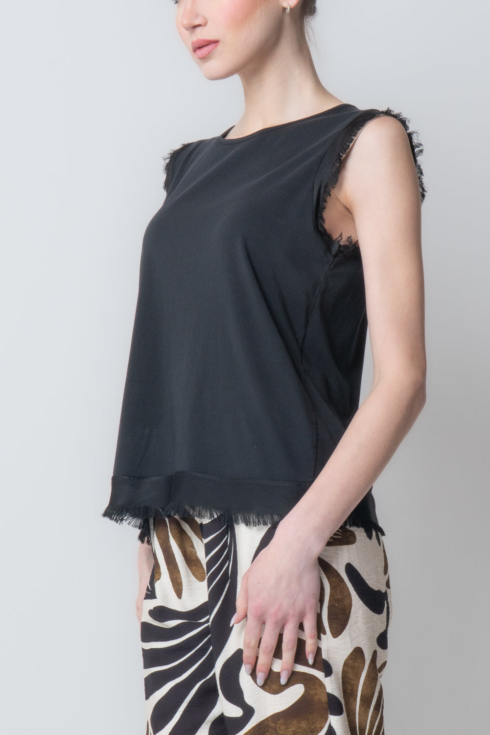 NINA VNLL923247UNERO