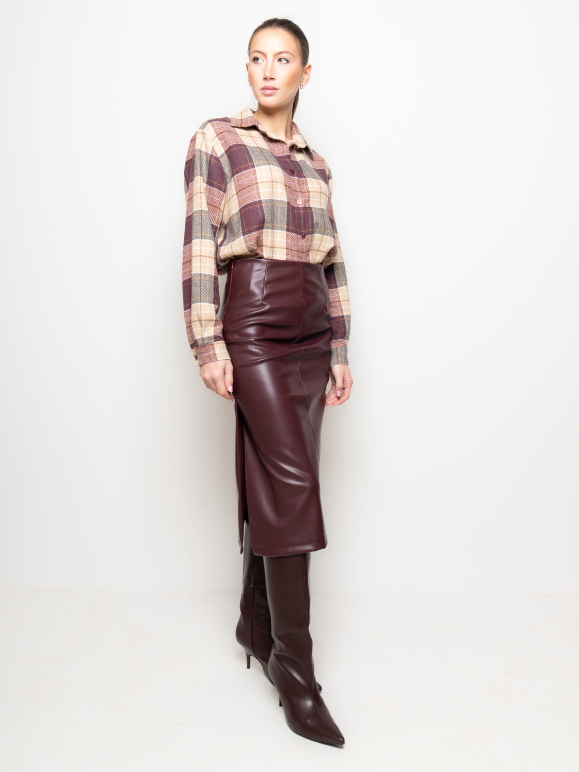 Gonna in ecopelle con zip posteriore
