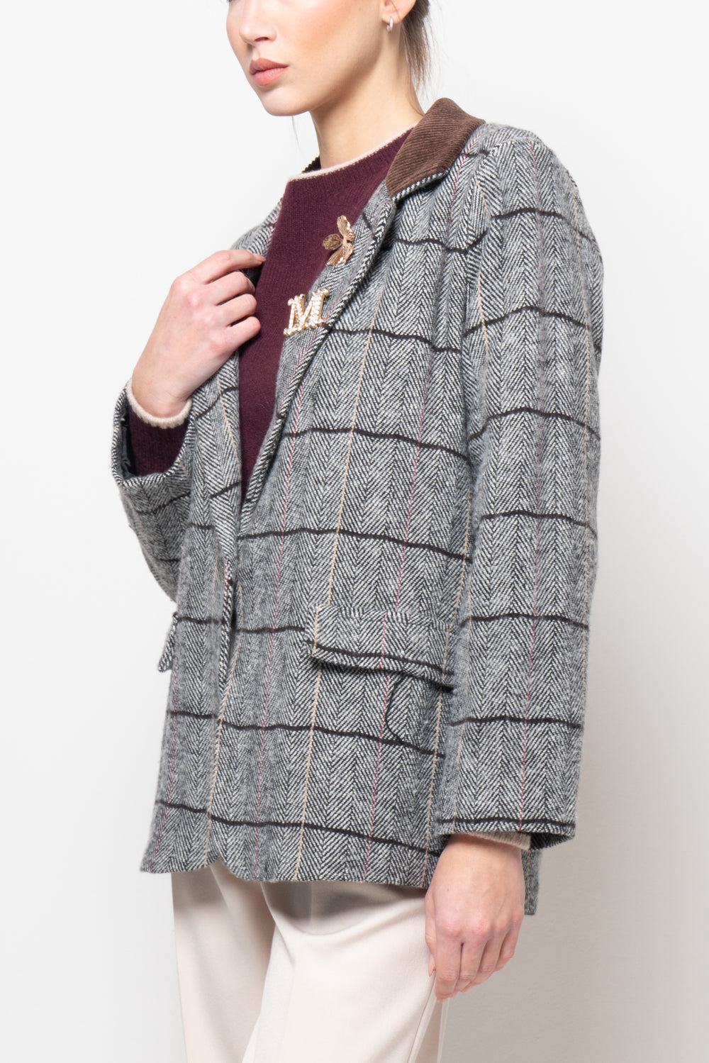 Giacca spigata con colletto in velluto