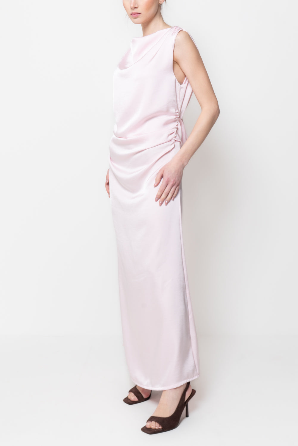Abito Lungo in Satin con Drappeggio