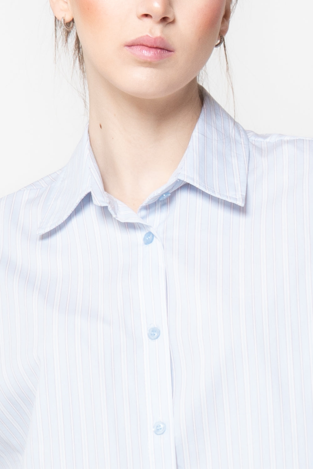 Camicia a Righe con Bordo in Pizzo