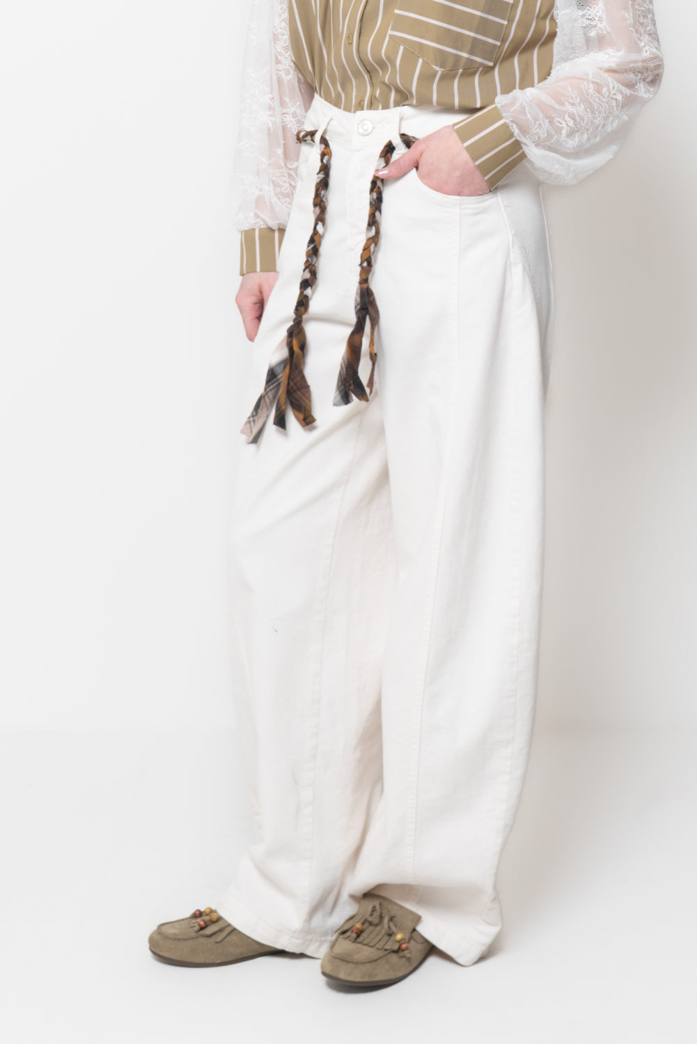 Pantalone Cargo Wide Leg con Cintura Intrecciata