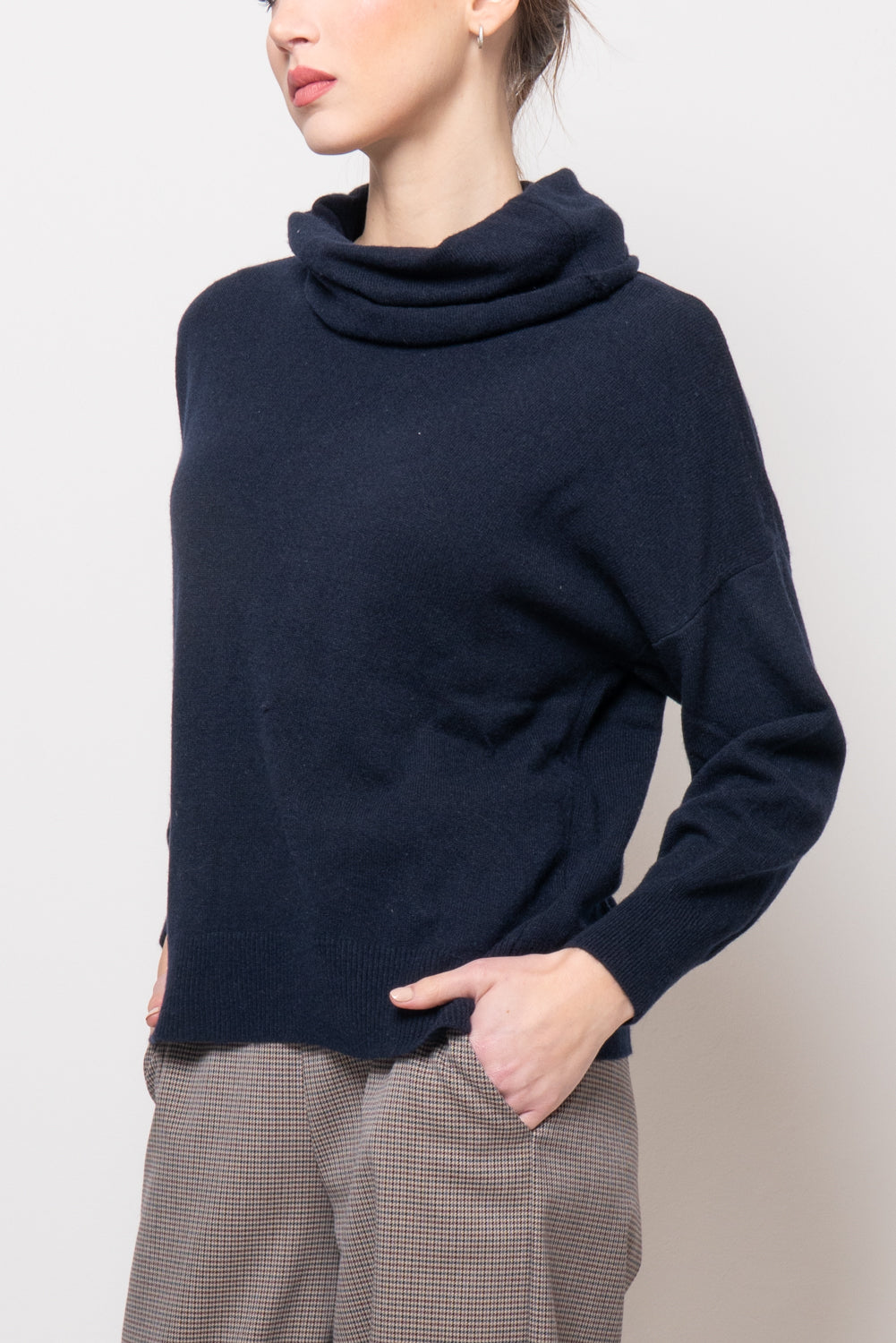 Maglia con collo ad anello