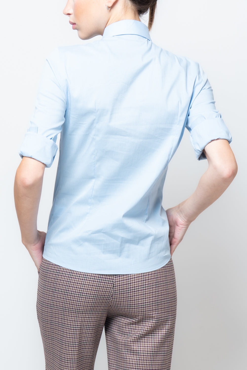 Camicia slim con colletto gioiello