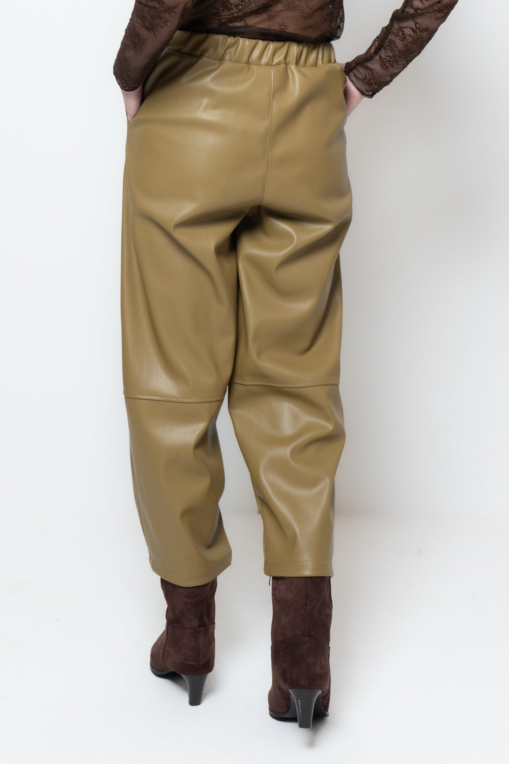 Pantalone baggy in similpelle