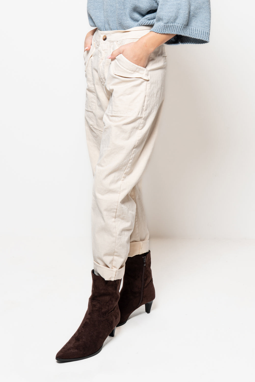 Pantalone baloon con tasca con risvolto