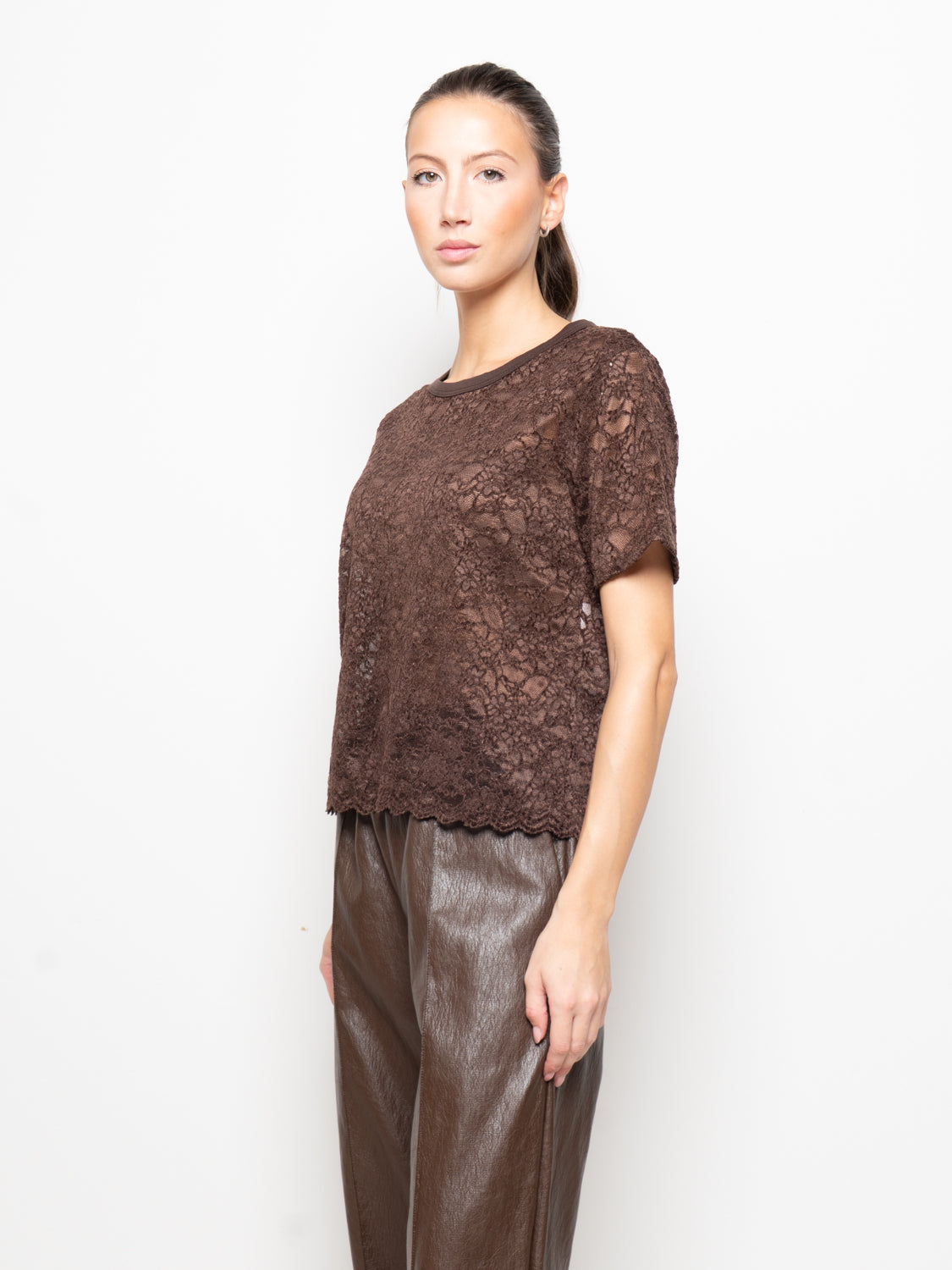 Top in pizzo macramè