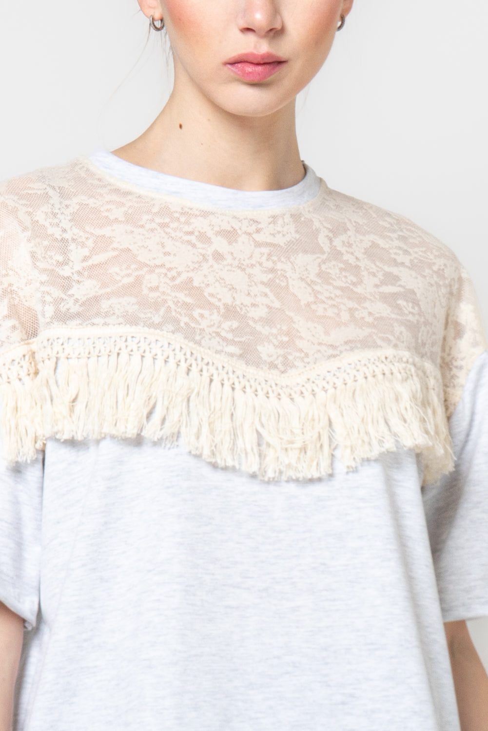 T shirt con dettagli in macramè