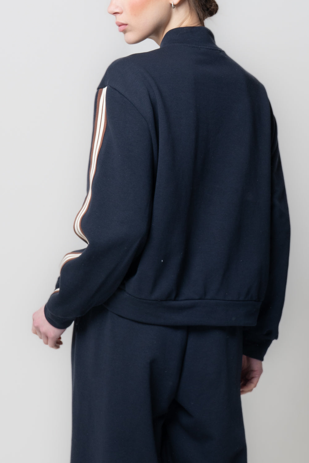 Felpa mandarin con alamari