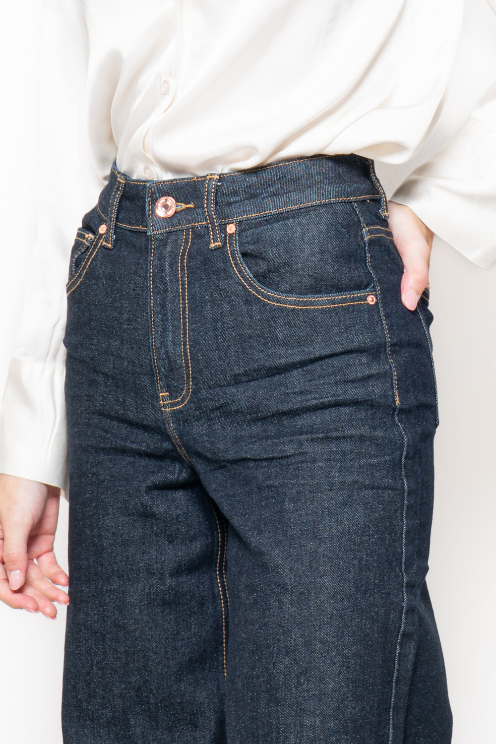 Jeans vita alta con risvolto