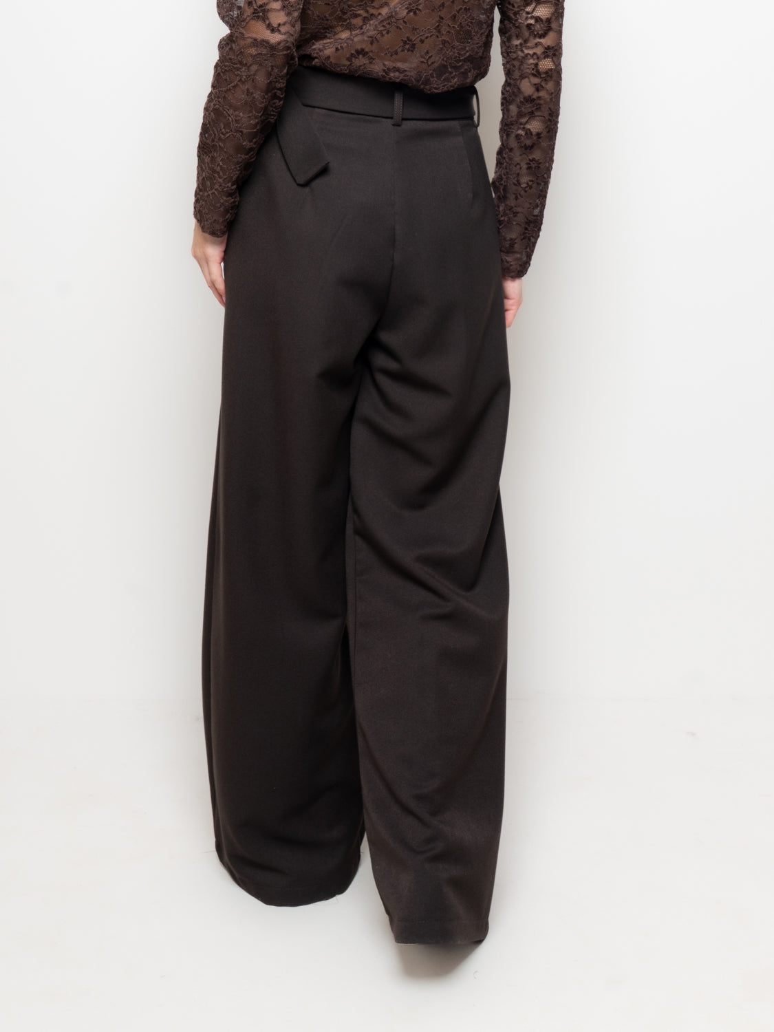 Pantalone palazzo vita alta con cintura