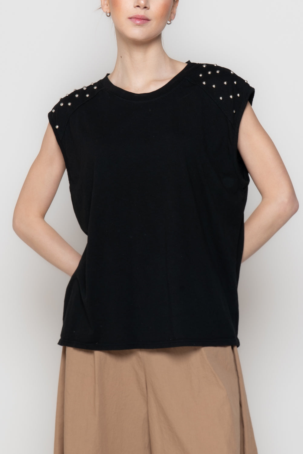 T-shirt con Borchie su Spalla