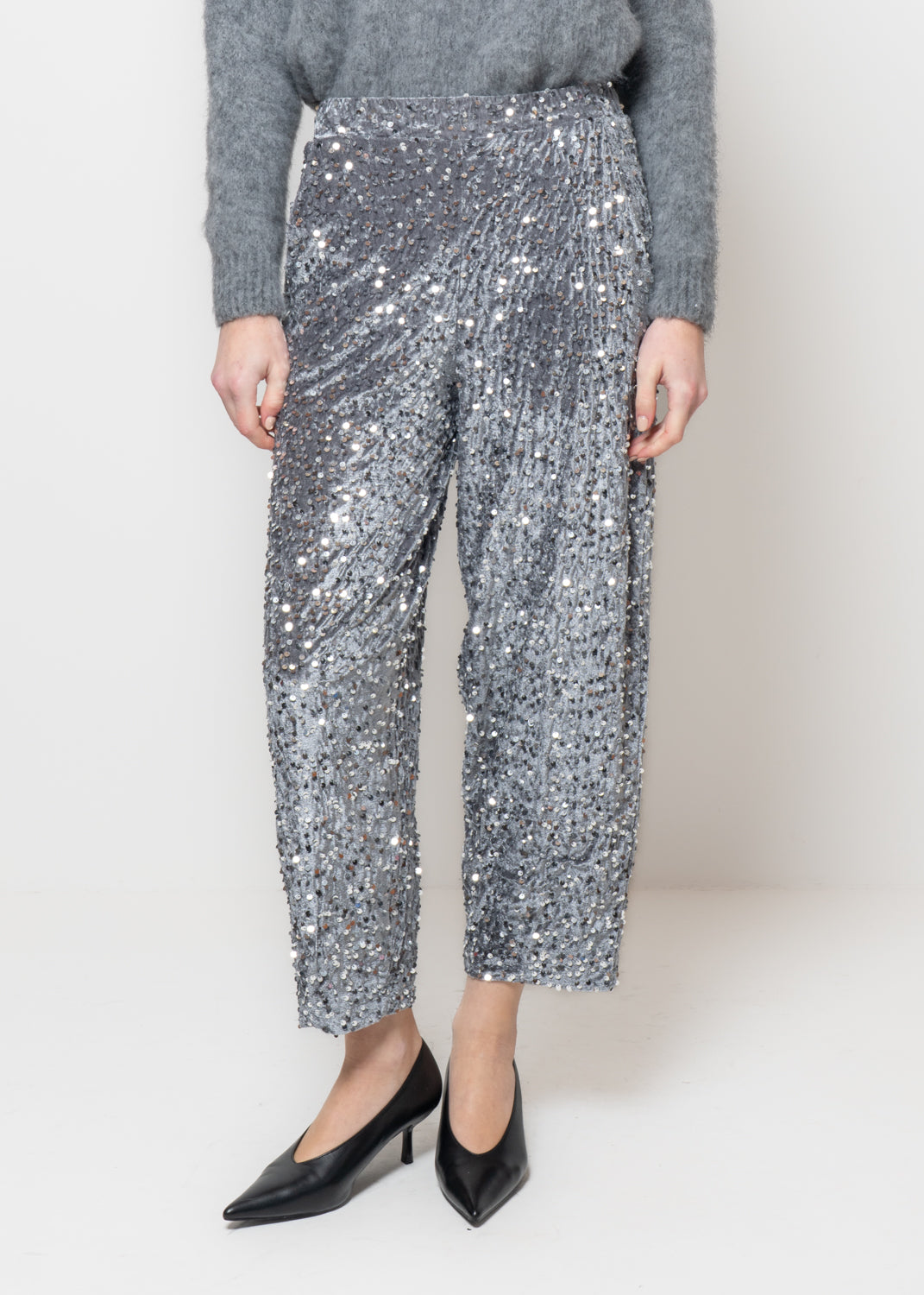 Pantaloni barrel in paillettes e ciniglia