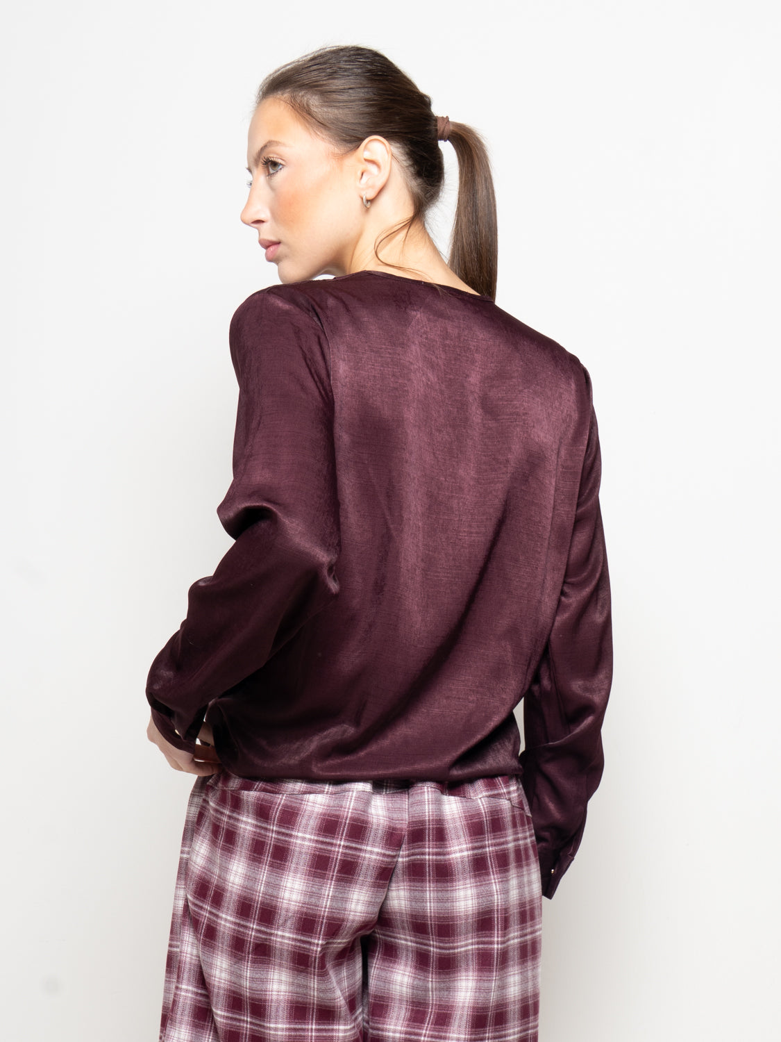 Blusa in satin a portafoglio