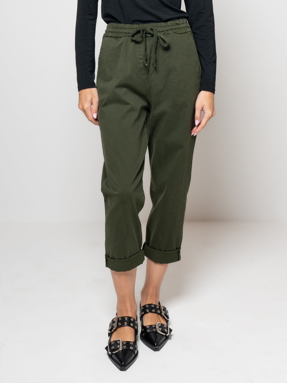Pantalone baggy in gabardina